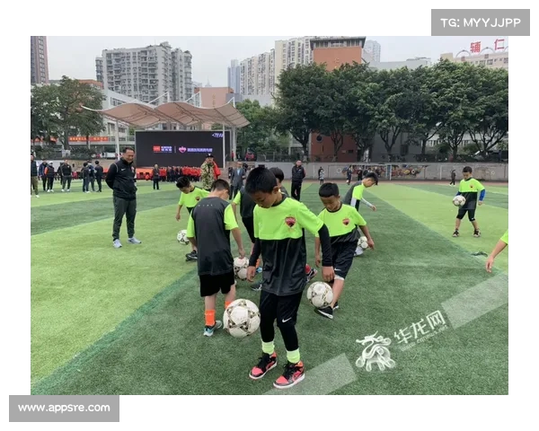 打造足球青训新未来,探索全方位培养体系助力球员成长与发展 打造足球青训新未来,探索全方位培养体系助力球员成长与发展